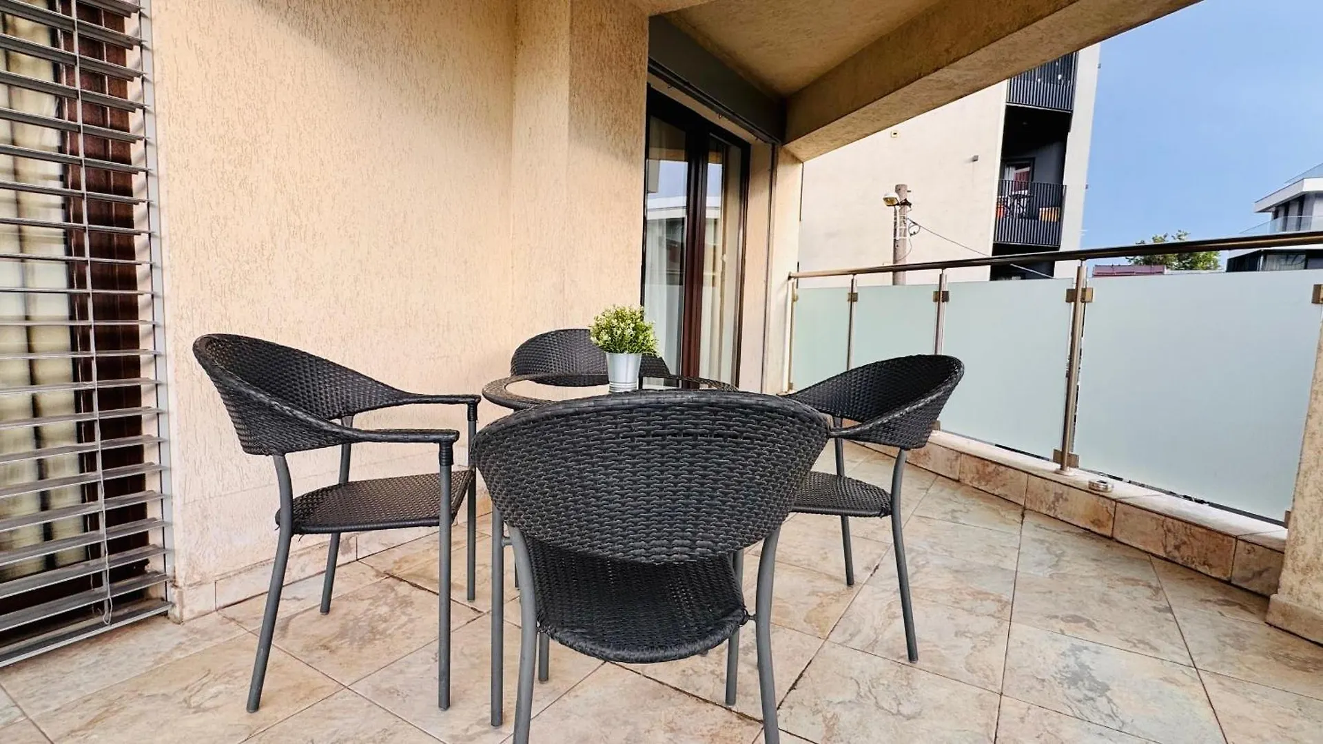 Peaceful Getaway - 1Br Apartment In Bucharest Romania