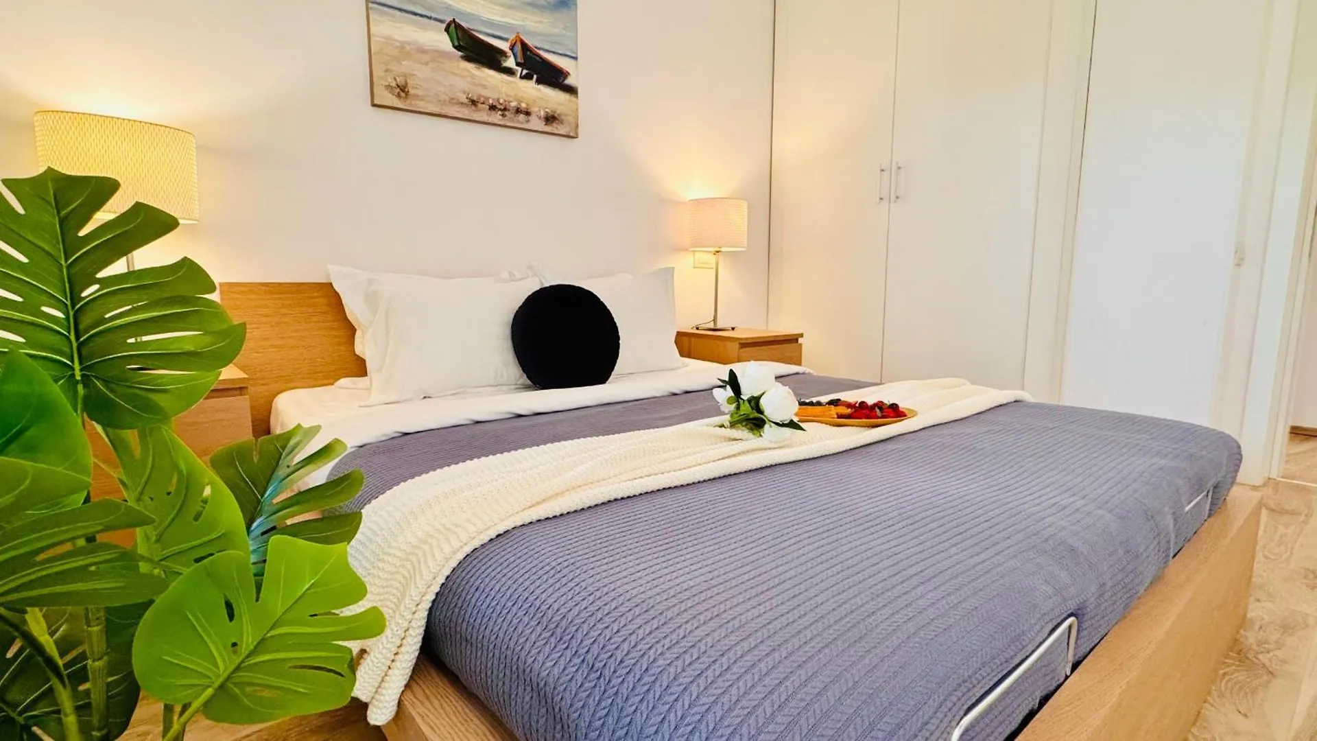 Peaceful Getaway - 1Br Apartment In Bucharest 0*,