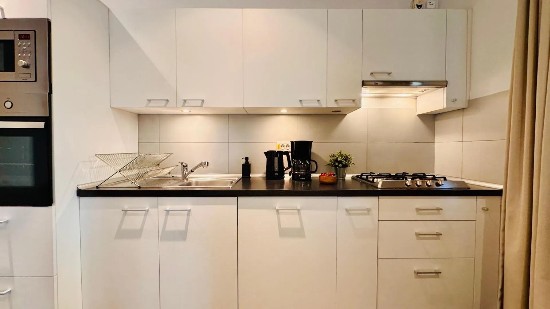 Peaceful Getaway - 1Br Apartment In Bucarest